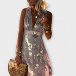 Elegant dress with V-neckline and sequin detail