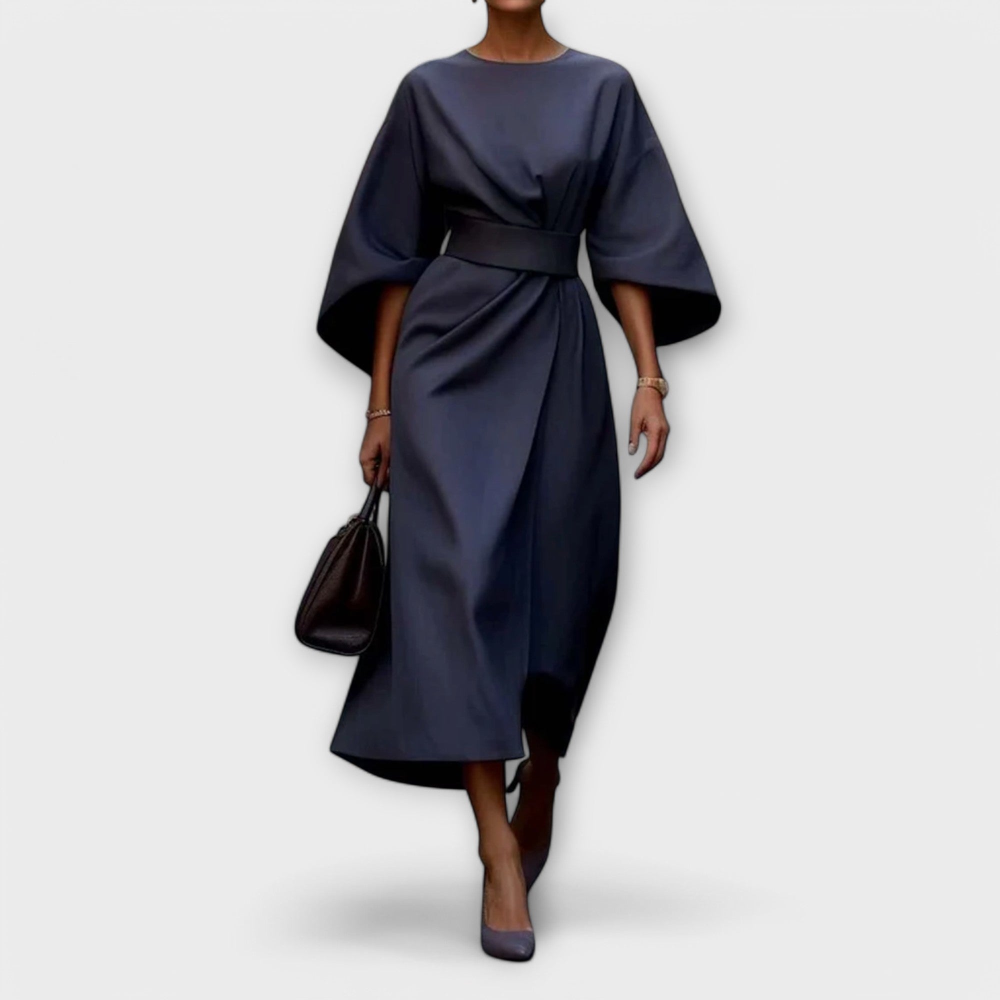 Sonia - An elegant dress with sleeves